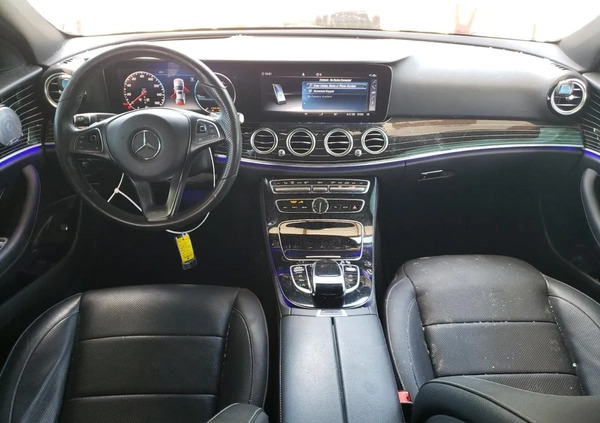 Mercedes-Benz Klasa E cena 74900 przebieg: 88897, rok produkcji 2017 z Raszków małe 67